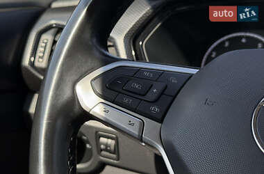 Внедорожник / Кроссовер Volkswagen T-Cross 2021 в 