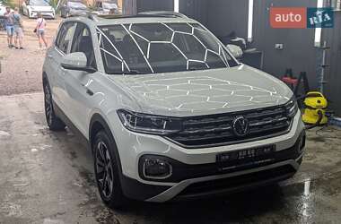 Внедорожник / Кроссовер Volkswagen T-Cross 2024 в 