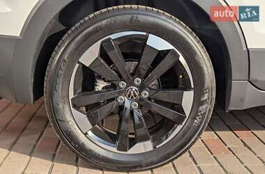 Внедорожник / Кроссовер Volkswagen T-Cross 2024 в 