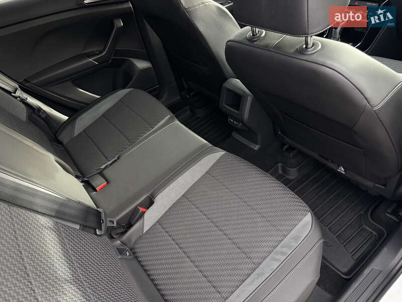 Внедорожник / Кроссовер Volkswagen T-Cross 2022 в Киеве фото 28 Внедорожник / Кроссовер Volkswagen T-Cross 2022 в Киеве