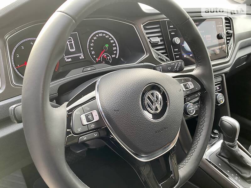 Внедорожник / Кроссовер Volkswagen T-Roc 2019 в Киеве