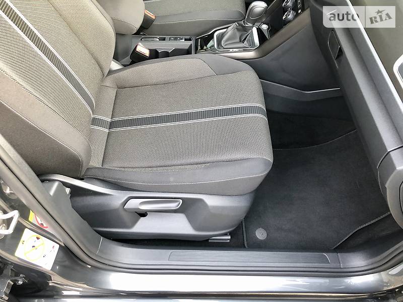 Позашляховик / Кросовер Volkswagen T-Roc 2019 в Києві