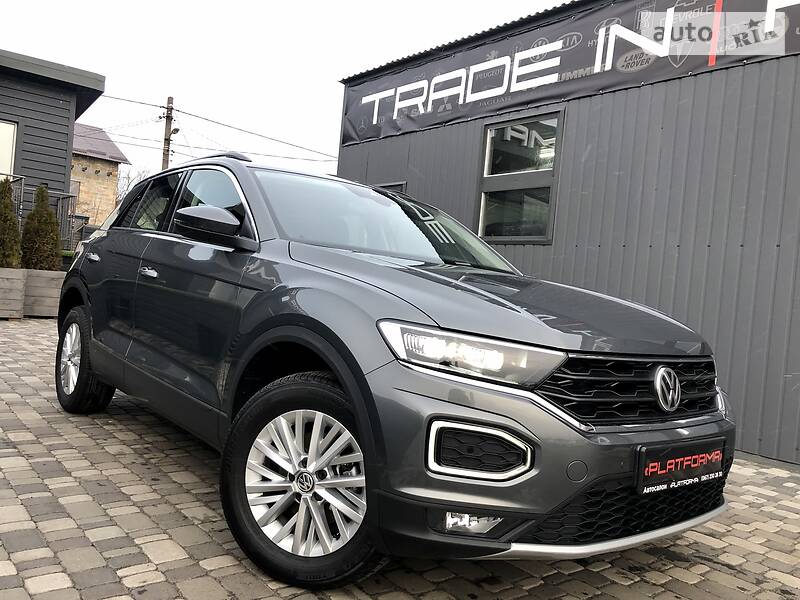 Внедорожник / Кроссовер Volkswagen T-Roc 2019 в Киеве