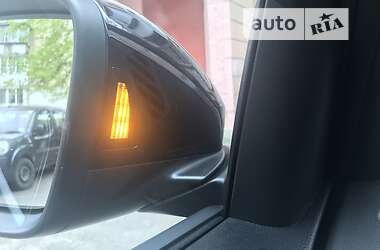 Внедорожник / Кроссовер Volkswagen T-Roc 2022 в 