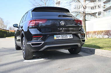 Внедорожник / Кроссовер Volkswagen T-Roc 2019 в Киеве