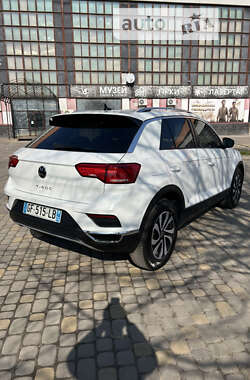 Внедорожник / Кроссовер Volkswagen T-Roc 2021 в Луцке
