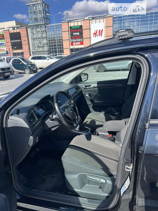 Позашляховик / Кросовер Volkswagen T-Roc 2019 в Львові