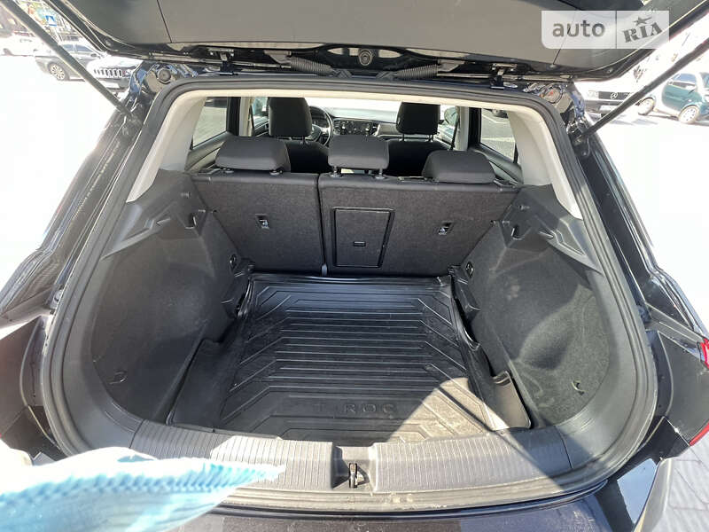 Позашляховик / Кросовер Volkswagen T-Roc 2019 в Львові