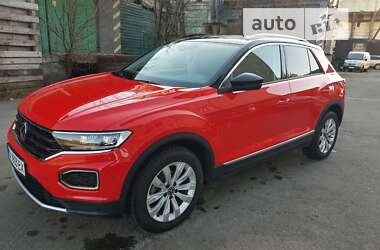 Внедорожник / Кроссовер Volkswagen T-Roc 2021 в Киеве