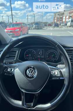 Внедорожник / Кроссовер Volkswagen T-Roc 2019 в Львове