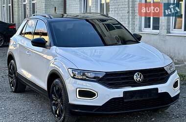 Позашляховик / Кросовер Volkswagen T-Roc 2020 в Києві