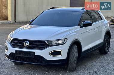 Позашляховик / Кросовер Volkswagen T-Roc 2020 в Києві