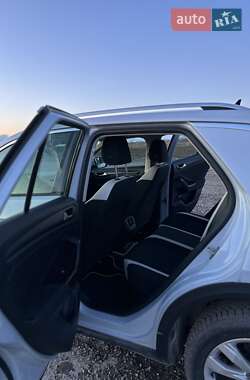 Внедорожник / Кроссовер Volkswagen T-Roc 2019 в 