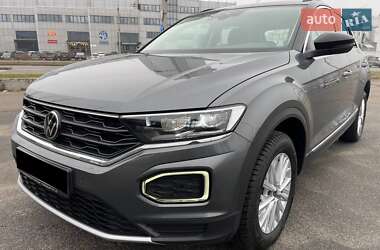 Позашляховик / Кросовер Volkswagen T-Roc 2021 в Києві