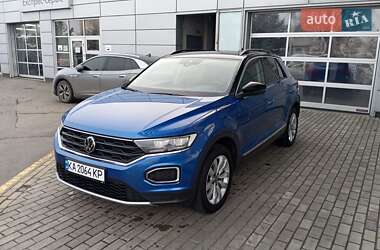 Позашляховик / Кросовер Volkswagen T-Roc 2021 в Києві