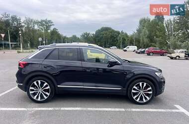 Позашляховик / Кросовер Volkswagen T-Roc 2017 в Києві