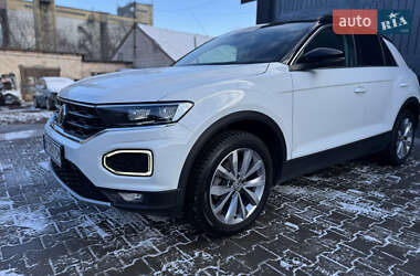 Внедорожник / Кроссовер Volkswagen T-Roc 2019 в Киеве