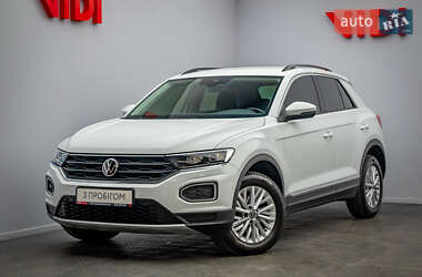 Позашляховик / Кросовер Volkswagen T-Roc 2021 в Києві