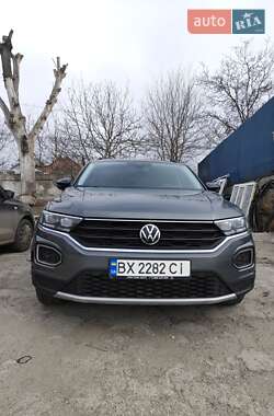 Внедорожник / Кроссовер Volkswagen T-Roc 2021 в Хмельницком