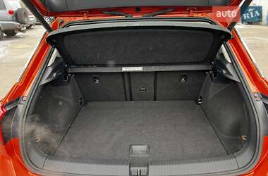 Внедорожник / Кроссовер Volkswagen T-Roc 2020 в 