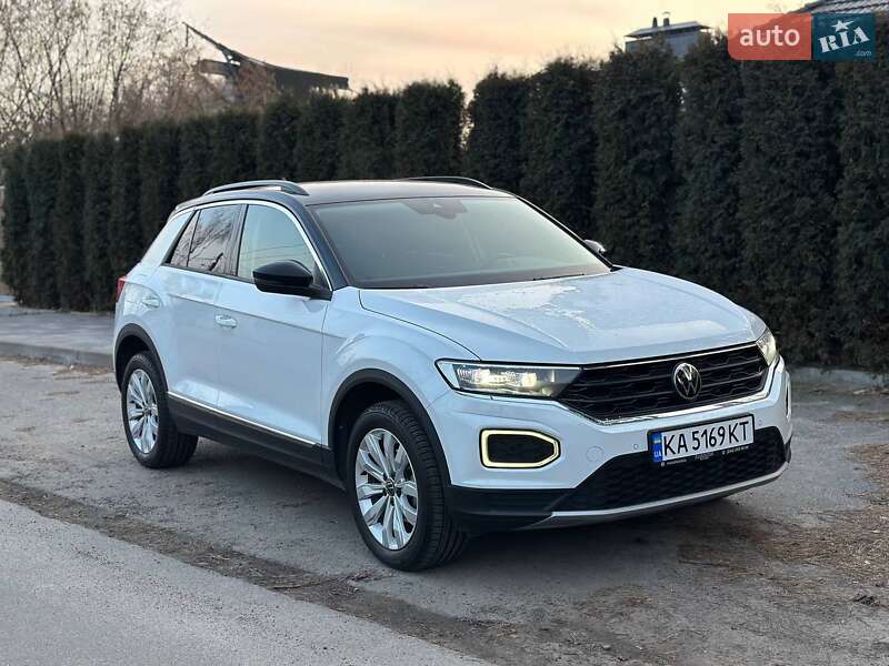 Позашляховик / Кросовер Volkswagen T-Roc 2021 в Києві