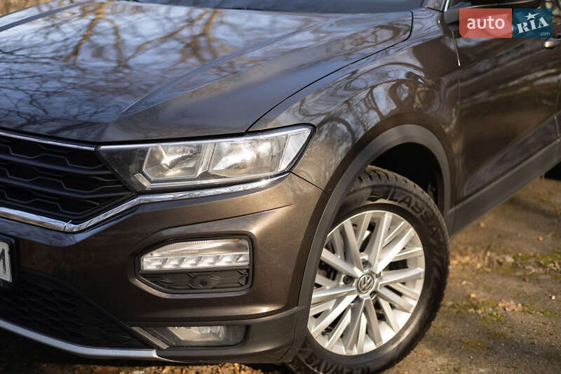 Внедорожник / Кроссовер Volkswagen T-Roc 2019 в Устиновке