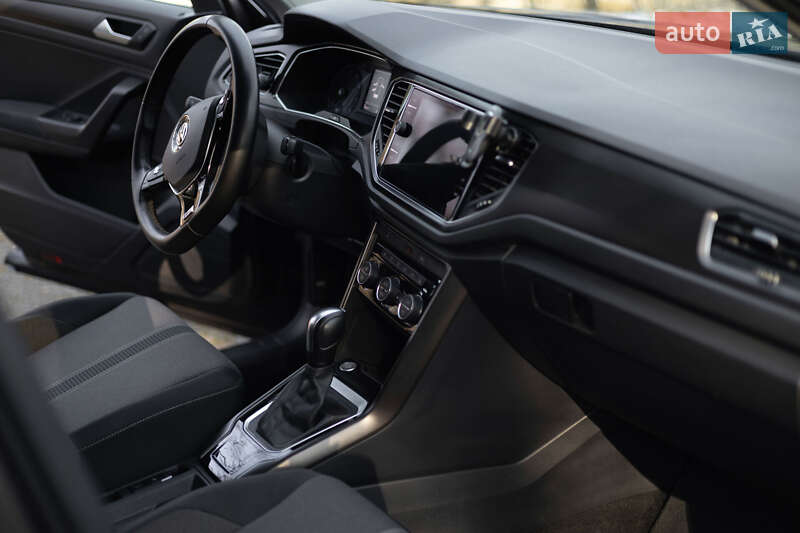 Внедорожник / Кроссовер Volkswagen T-Roc 2019 в Устиновке