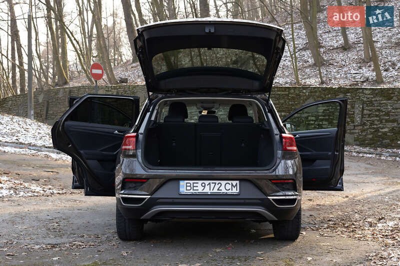 Внедорожник / Кроссовер Volkswagen T-Roc 2019 в Устиновке