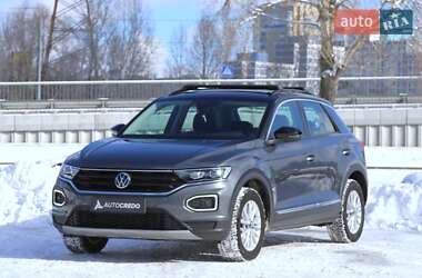 Внедорожник / Кроссовер Volkswagen T-Roc 2021 в Киеве