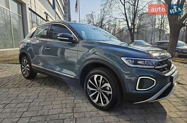 Позашляховик / Кросовер Volkswagen T-Roc 2023 в Києві