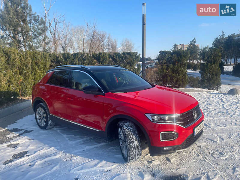 Позашляховик / Кросовер Volkswagen T-Roc 2020 в Дніпрі