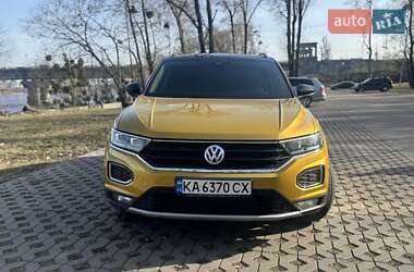 Внедорожник / Кроссовер Volkswagen T-Roc 2019 в Киеве