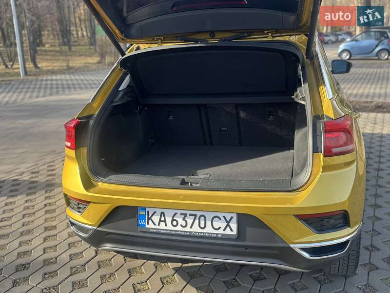 Внедорожник / Кроссовер Volkswagen T-Roc 2019 в Киеве