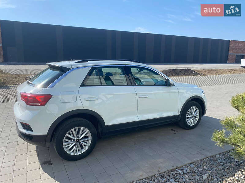Внедорожник / Кроссовер Volkswagen T-Roc 2021 в Хмельницком