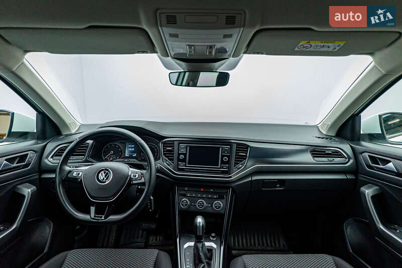 Позашляховик / Кросовер Volkswagen T-Roc 2021 в Києві