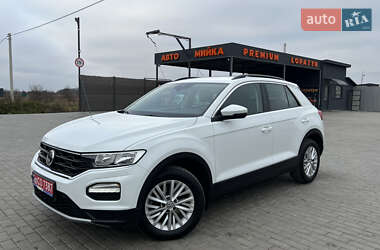 Позашляховик / Кросовер Volkswagen T-Roc 2019 в 