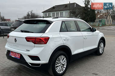 Позашляховик / Кросовер Volkswagen T-Roc 2019 в 