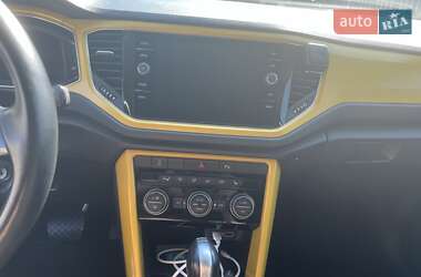 Позашляховик / Кросовер Volkswagen T-Roc 2019 в 