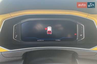 Позашляховик / Кросовер Volkswagen T-Roc 2019 в 