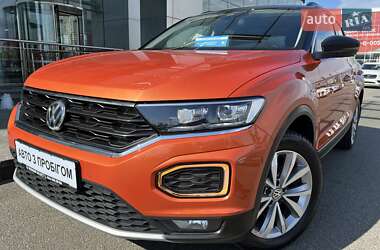 Внедорожник / Кроссовер Volkswagen T-Roc 2019 в Киеве