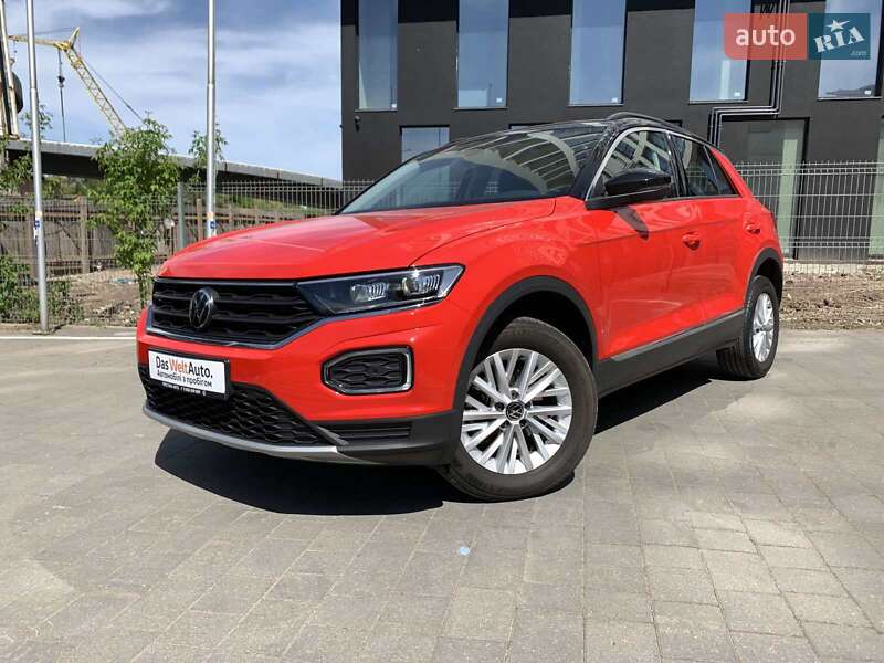Позашляховик / Кросовер Volkswagen T-Roc 2021 в 