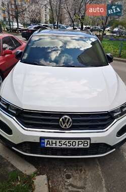 Позашляховик / Кросовер Volkswagen T-Roc 2019 в Києві