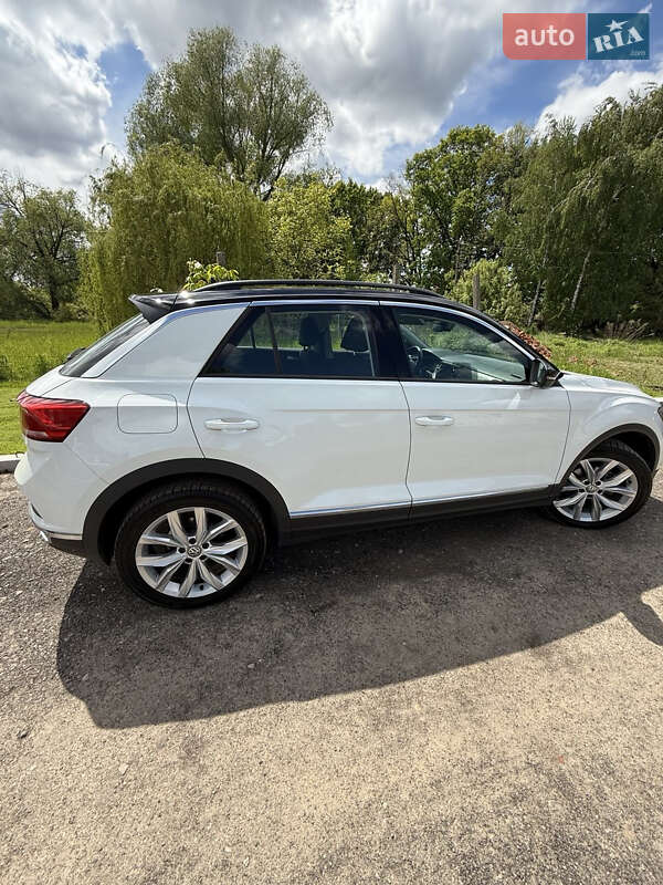 Внедорожник / Кроссовер Volkswagen T-Roc 2021 в Чернигове