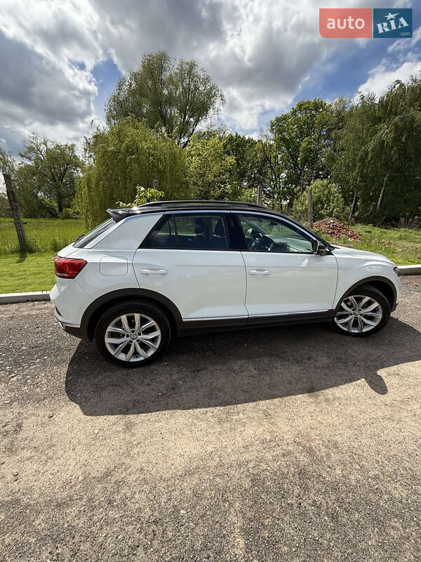 Внедорожник / Кроссовер Volkswagen T-Roc 2021 в Чернигове