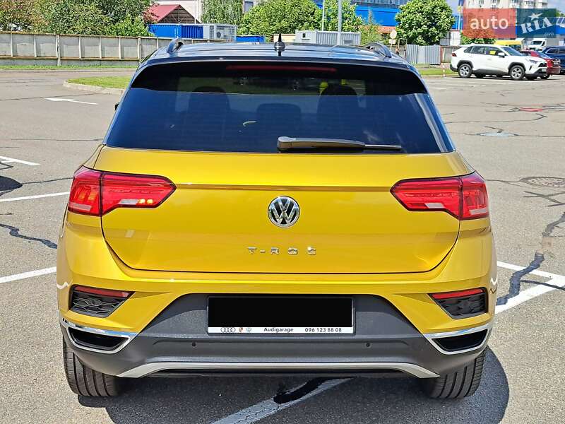 Позашляховик / Кросовер Volkswagen T-Roc 2019 в Києві