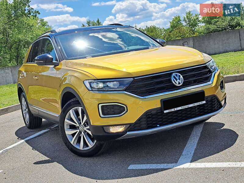 Позашляховик / Кросовер Volkswagen T-Roc 2019 в Києві