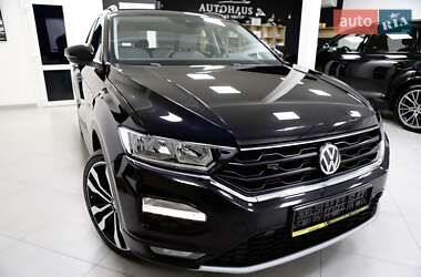 Внедорожник / Кроссовер Volkswagen T-Roc 2019 в 