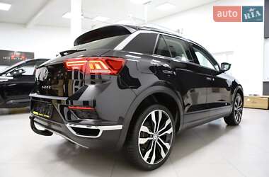 Внедорожник / Кроссовер Volkswagen T-Roc 2019 в 