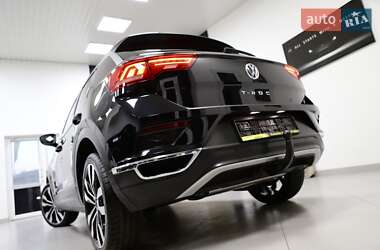 Внедорожник / Кроссовер Volkswagen T-Roc 2019 в 
