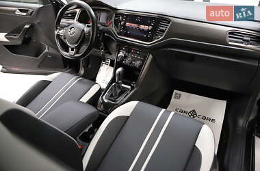 Внедорожник / Кроссовер Volkswagen T-Roc 2019 в 